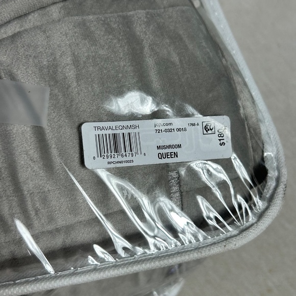 BRAND NEW Indigo Road 3 Piece Quilt Set Mushroom Beige - Queen Size - Picture 5 of 6